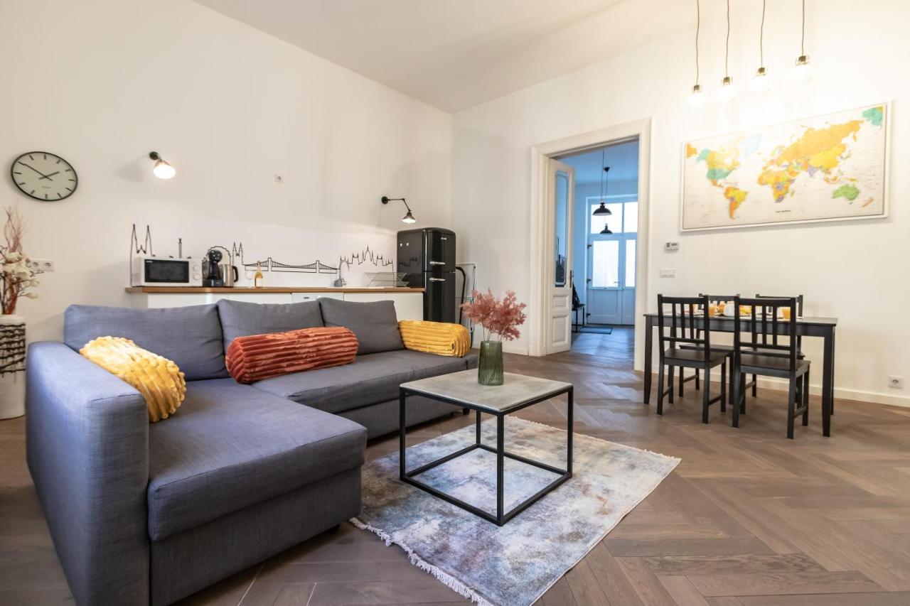 Friendly Home In The Center With 2Bedrooms Budapest Bagian luar foto